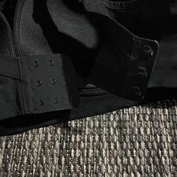 Lululemon Ta Ta Tamer II - Picture 3 of 7